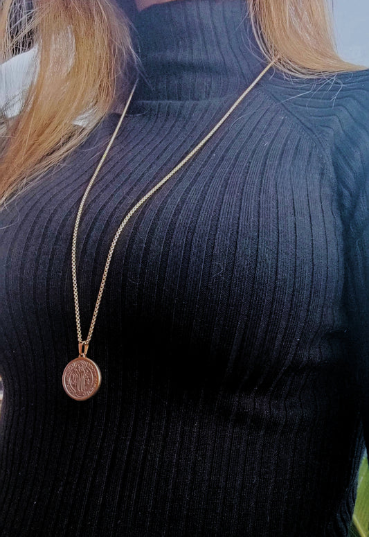 Cadena de Acero Dorado Joyería Premium