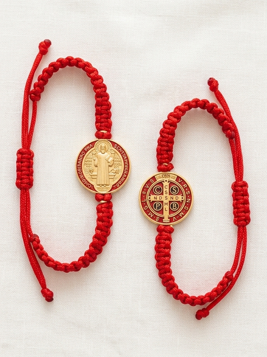 Pulsera de cordón rojo Ajustable con medalla de San Benito antialérgica, protección y fe