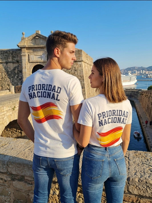 Camiseta "Prioridad Nacional"