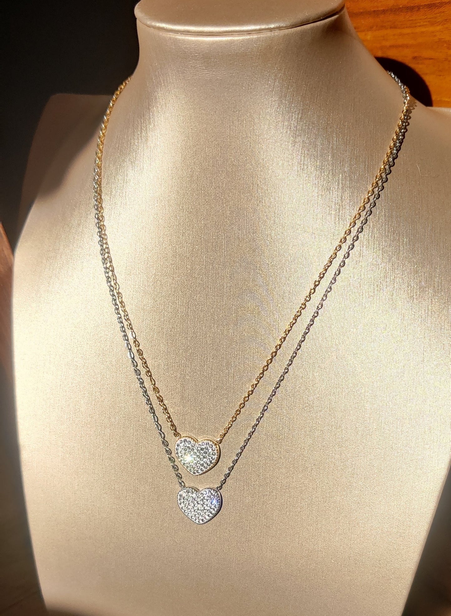 Gargantilla Corazón Brillante de Acero quirúrjico (Dorado/ Plateado)