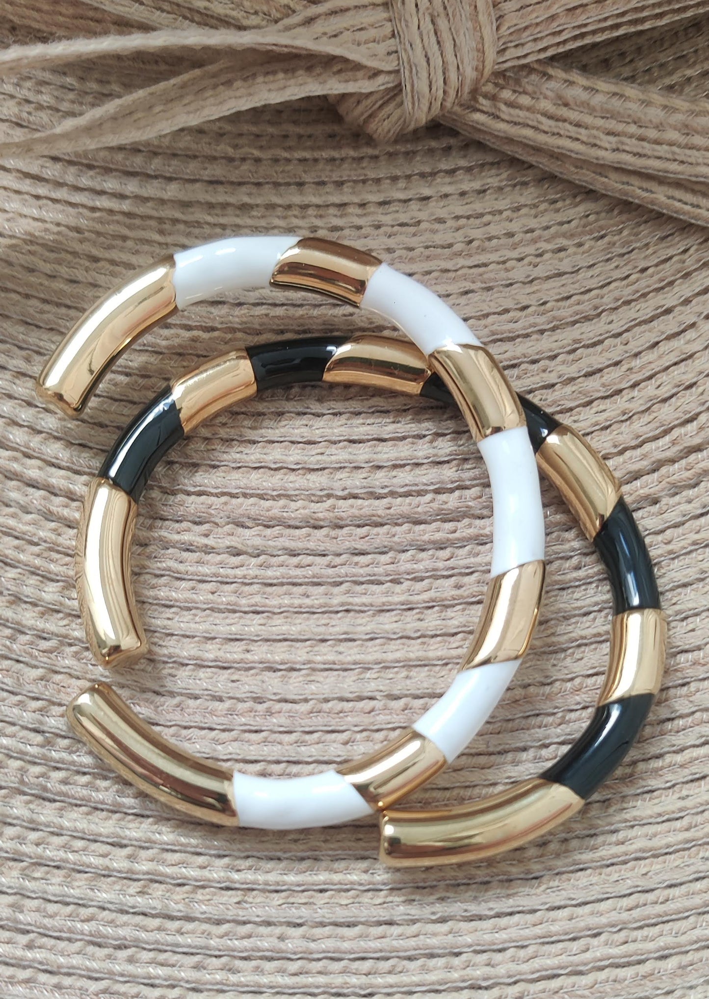 Brazalete Rígido "Soberanía" en Acero Inoxidable y Esmalte